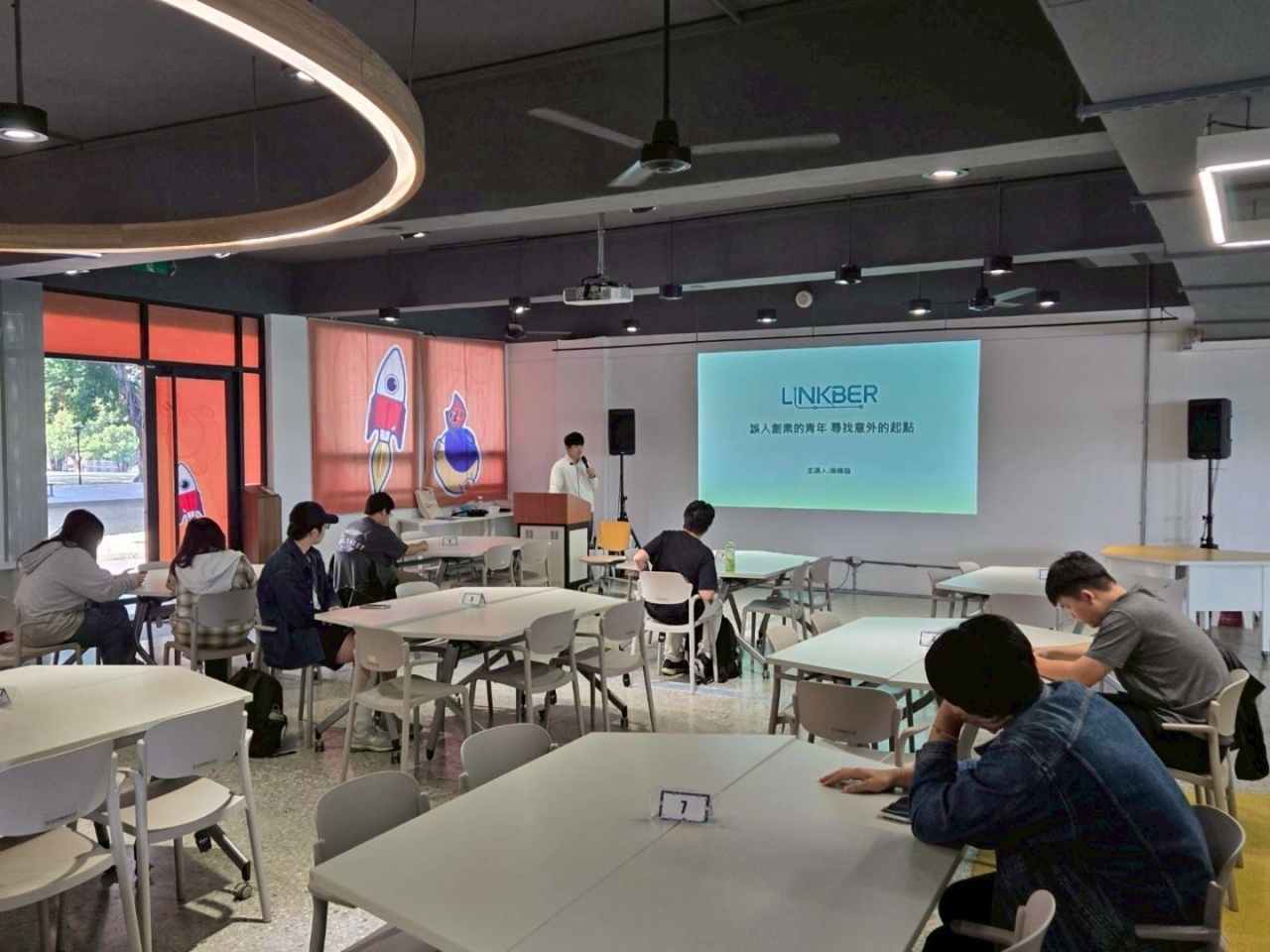 創業名家講堂 ── 教你從創作日常教你從創作日常中發想靈感，讓裝置說話_260316 (20)